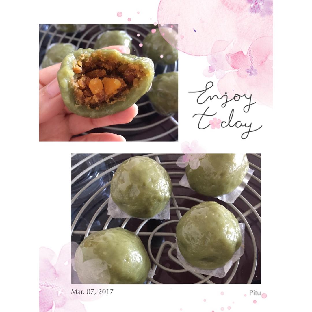 网红青团～～咸蛋黄肉松青团