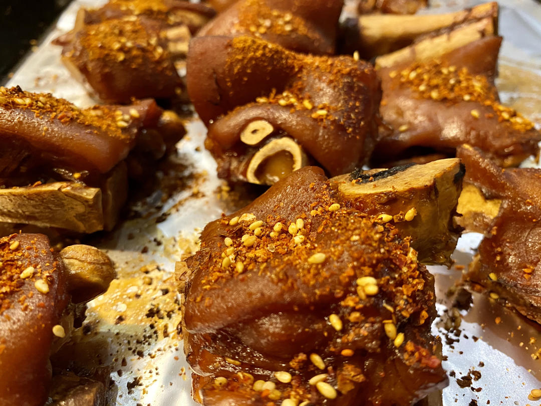 外面20一份的香辣烤猪蹄 在家就可以做