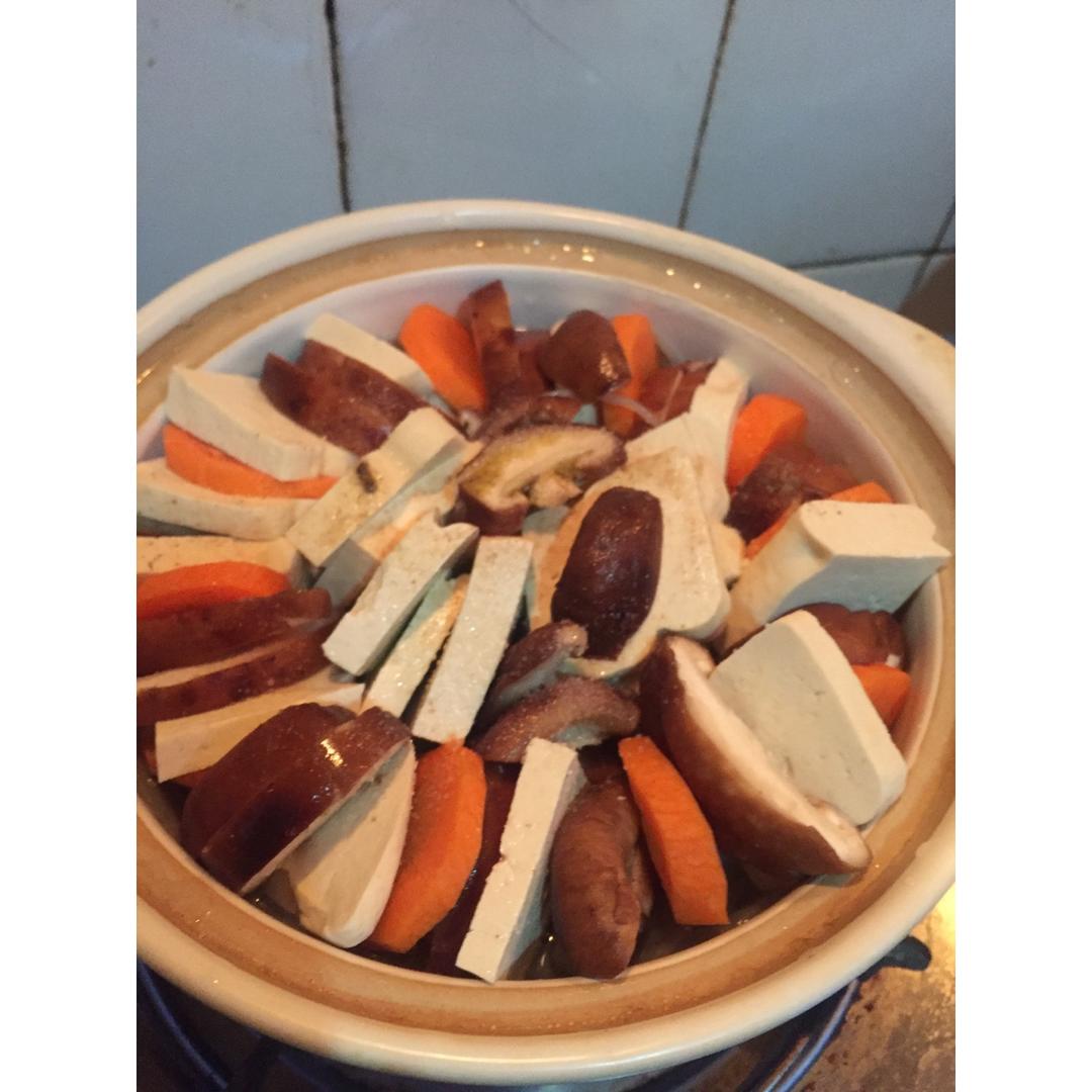 冬天就是要吃热气腾腾的丨砂锅豆腐 · 圆满素食