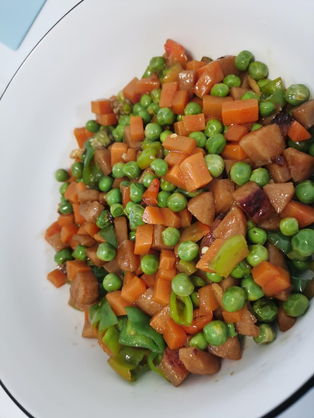 豌豆三丁的做法