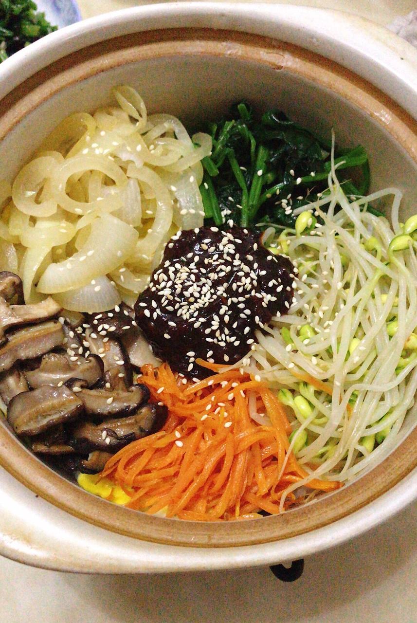 韩国石锅拌饭