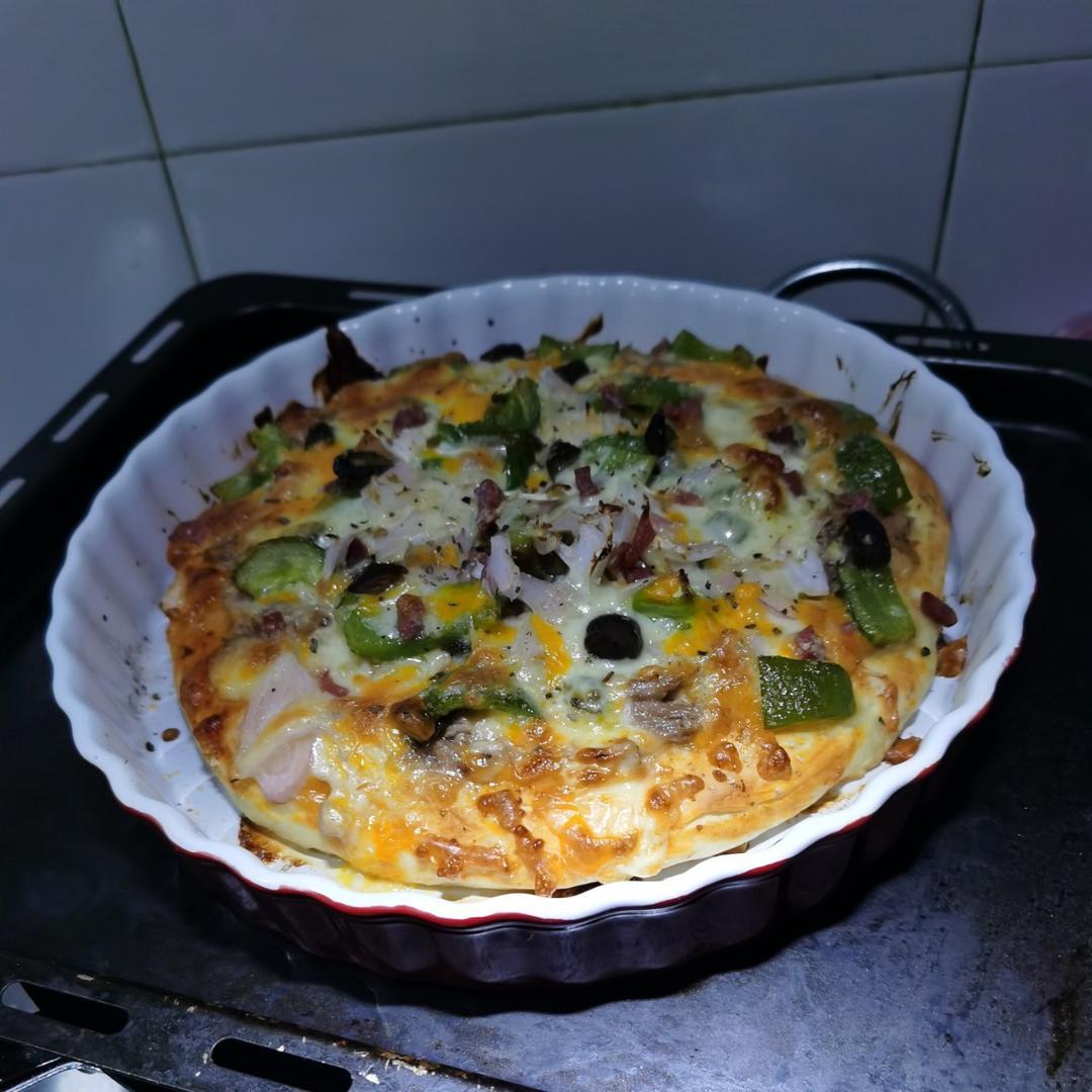 含宣软饼皮做法、自己在家也能做出馅料十足、超拉丝的美味诱人披萨