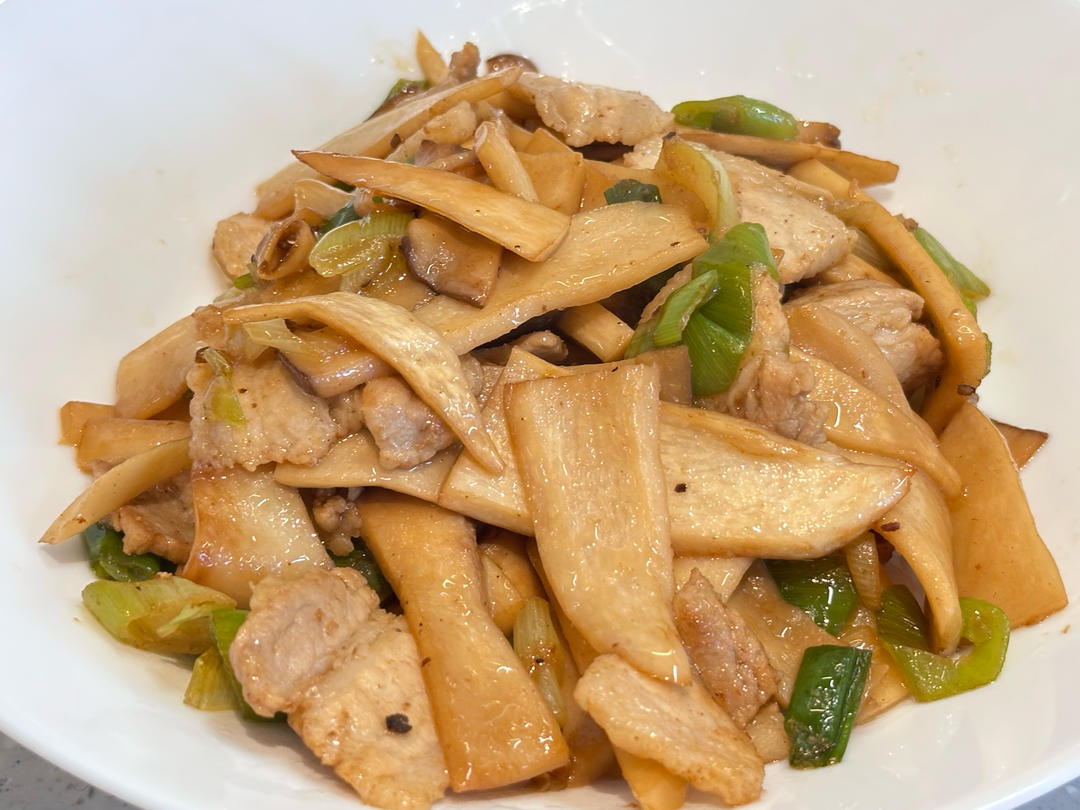 杏鲍菇炒肉的做法