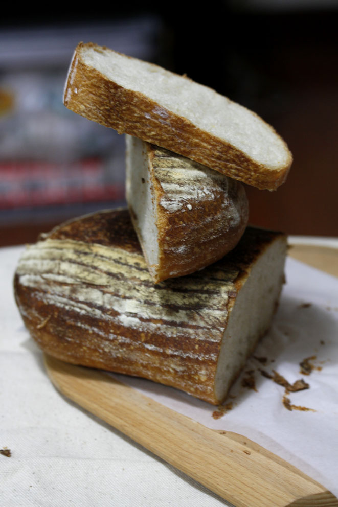 三月三月做的《割口发烧友的面包》—— 椭圆形乡村面包 (70%酵种 3)