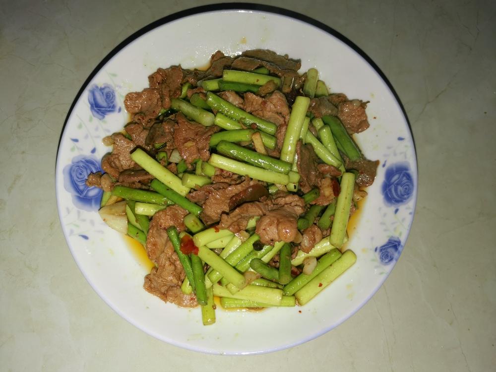 蒜苔炒肉片的做法