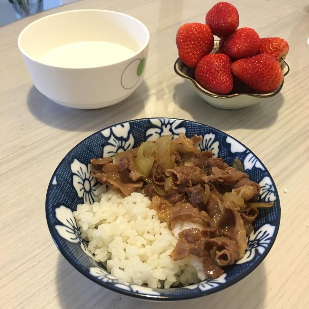 吉野家牛肉饭（牛丼）