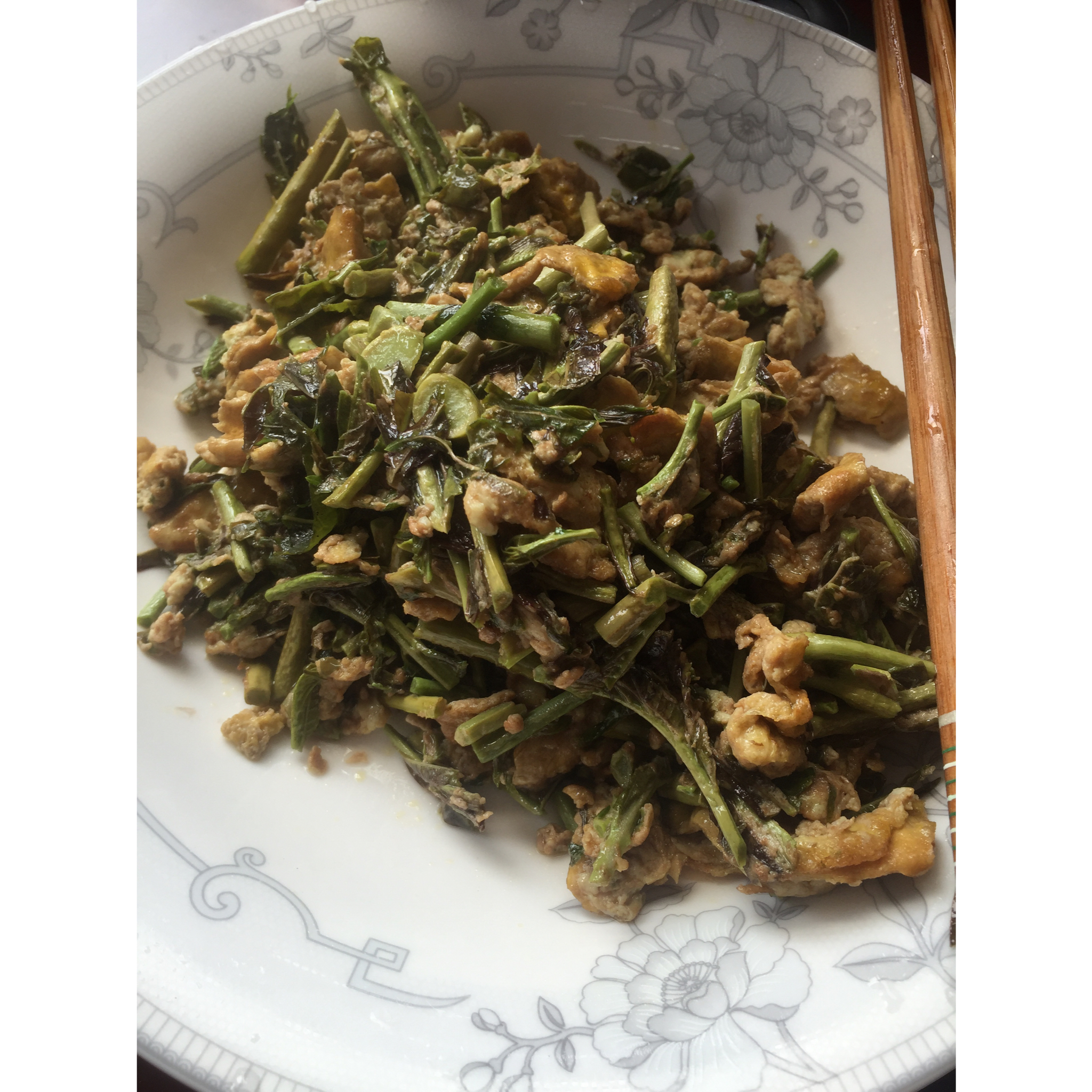 香椿头炒鸡蛋