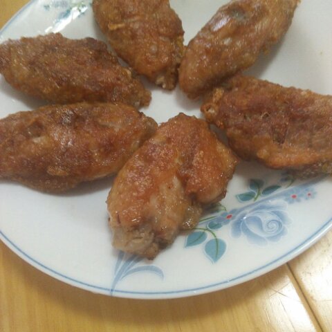 香脆辣味炸鸡翅
