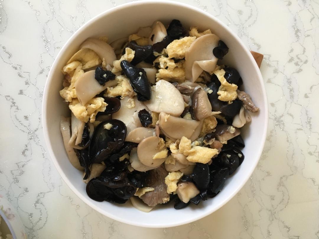青椒杏鲍菇炒蛋