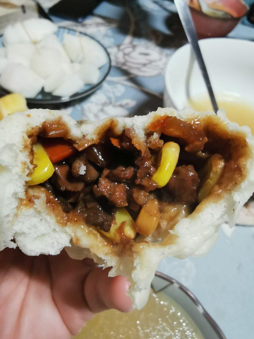 洋葱酱肉丁包子