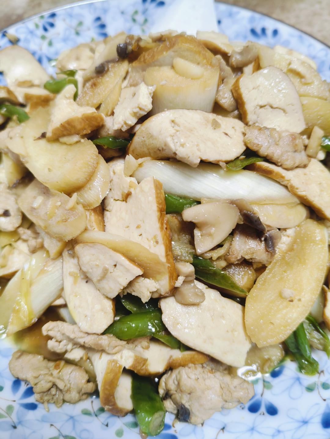 茭白青椒炒肉片