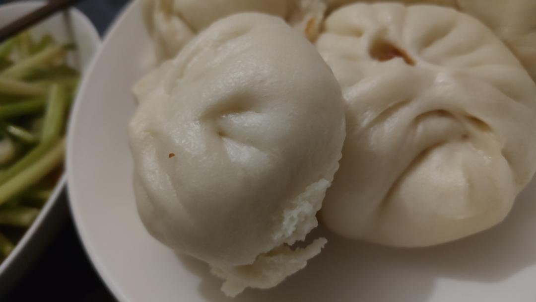 云朵般松软爆浆蜜汁叉烧包