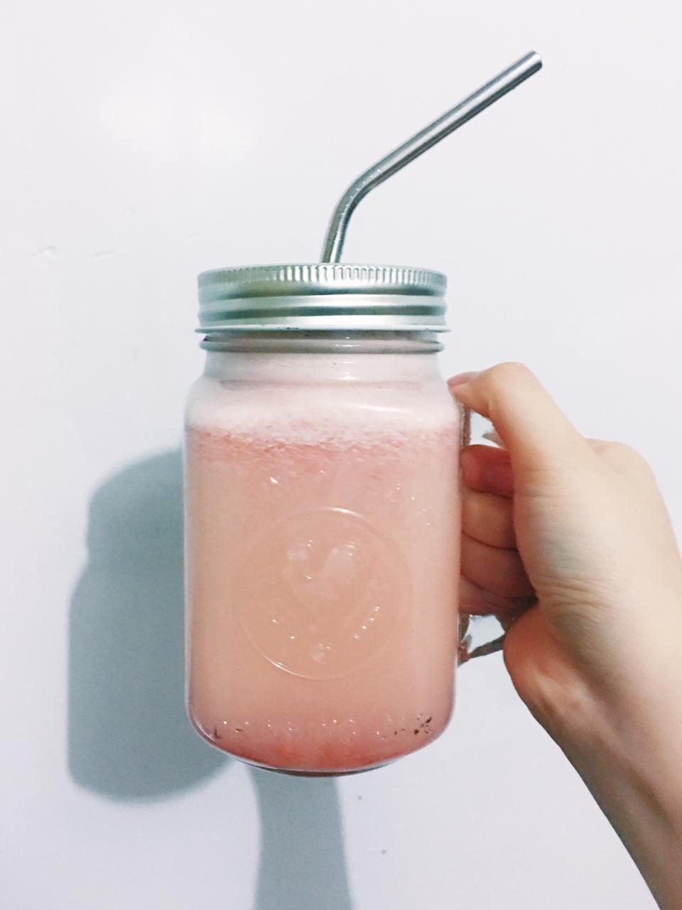 一颗大胖子做的葡萄柚养乐多果粒果茶