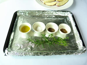 【山姆厨房】普罗旺斯香草烤红薯块Herbes  Provence Roasted Sweet Potato Wedges的做法 步骤3