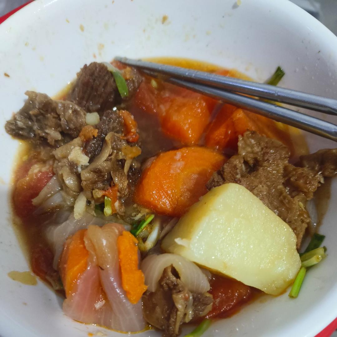 番茄土豆炖牛腩