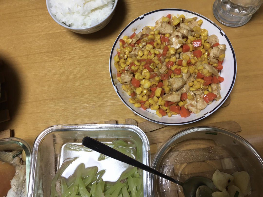 玉米鸡丁