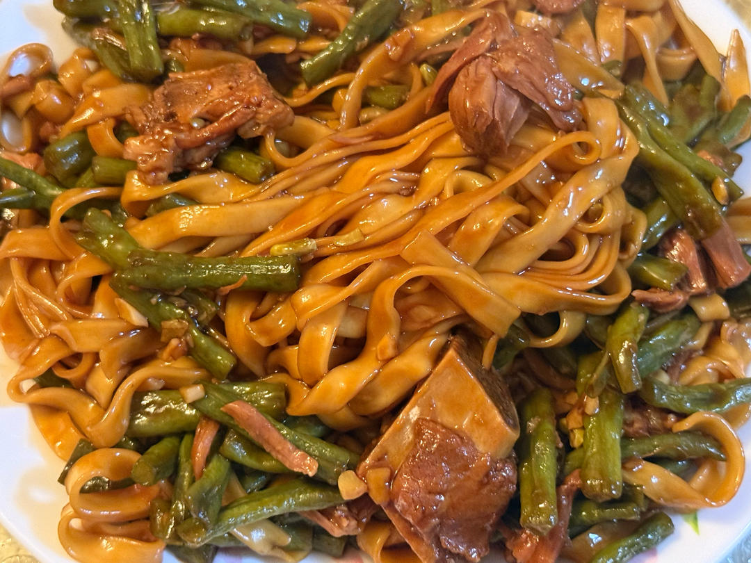 豇豆猪骨焖面