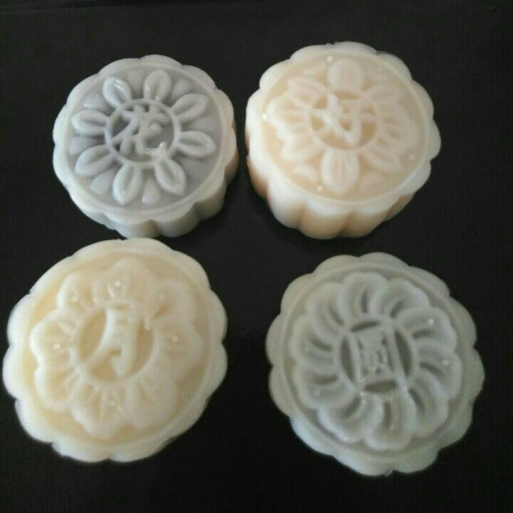 【三色奶黄冰皮月饼】