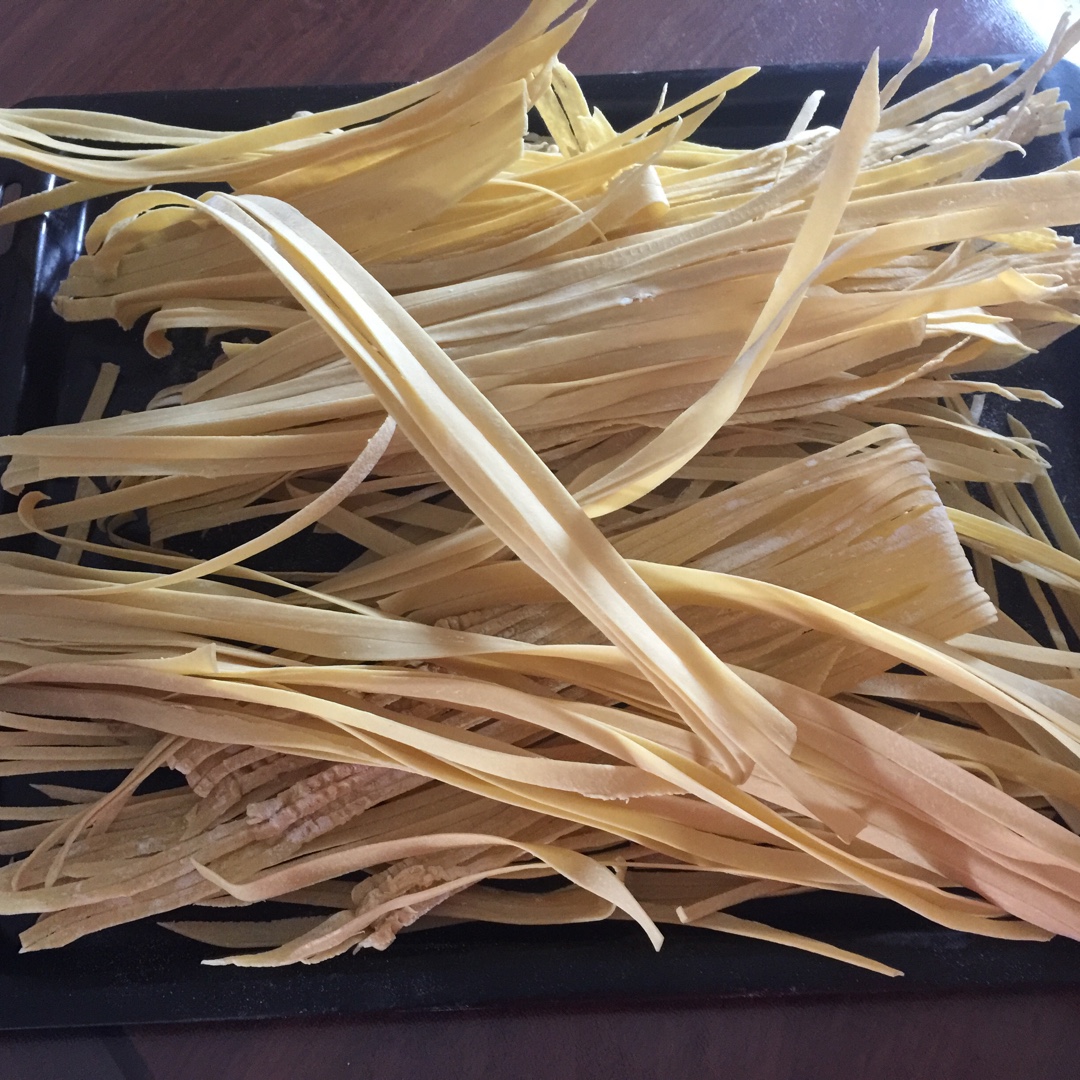 自制纯天然蔬菜汁彩色面条