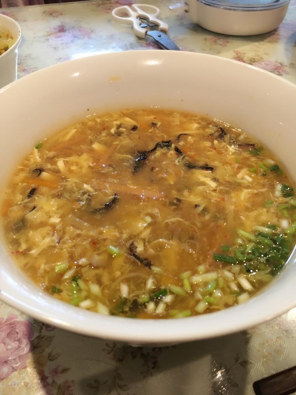 酸辣汤 Spicy & Sour Shredded Pork Soup