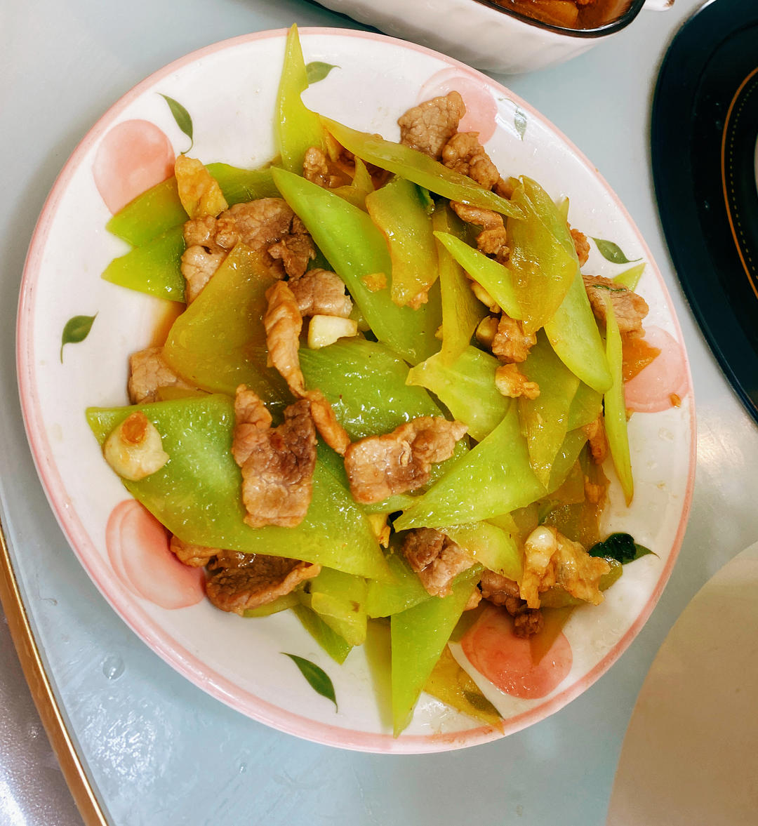 清炒莴笋