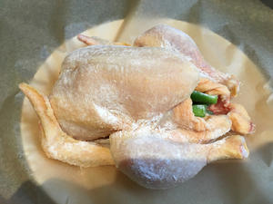 正宗砂锅盐焗鸡的做法 步骤2