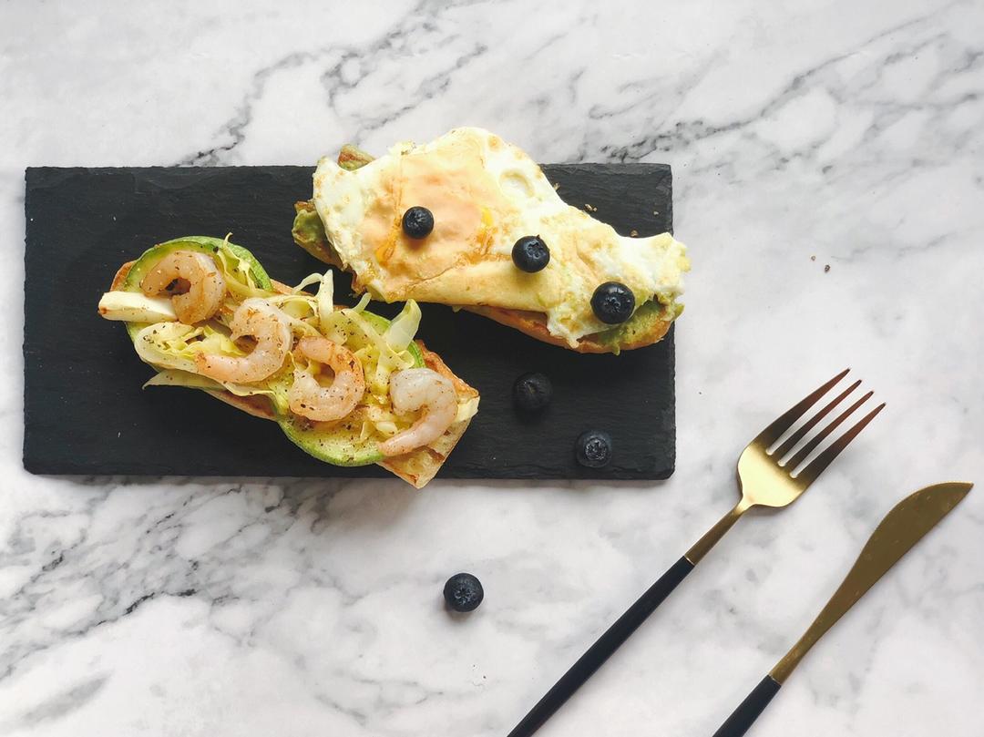 凿壁偷光吃早餐