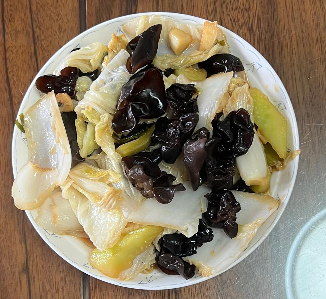 糖醋黑白菜（白菜炒木耳）