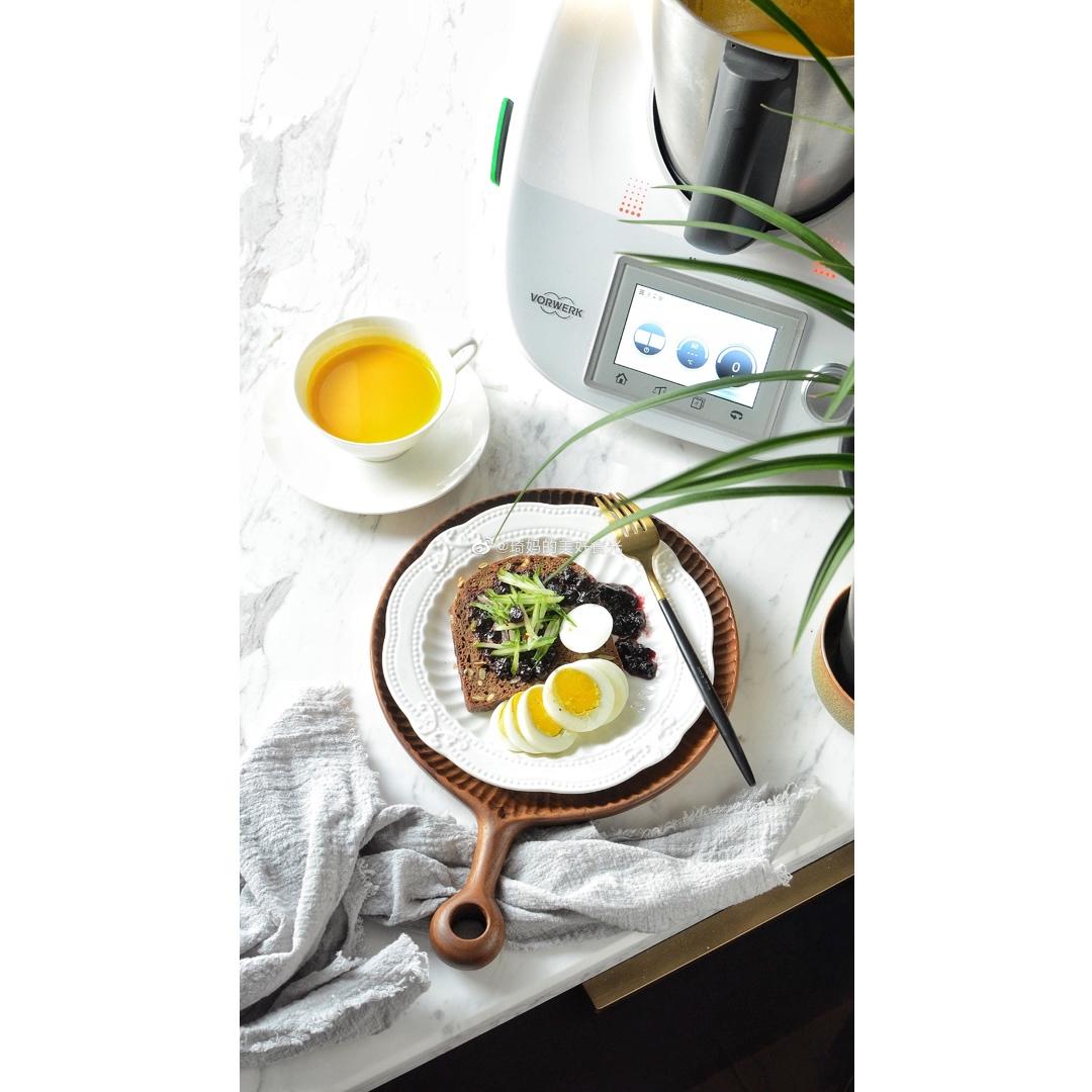 胡萝卜苹果坚果热饮