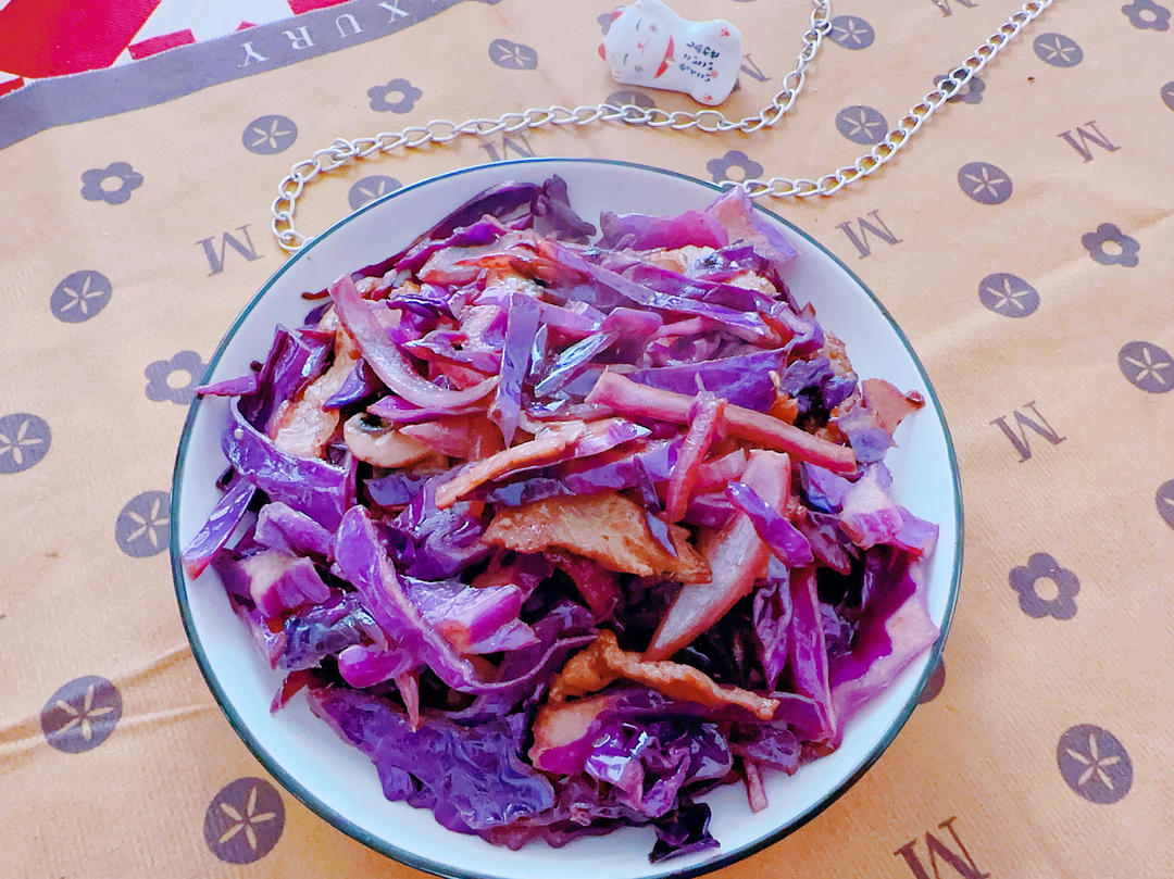 紫甘蓝小炒肉