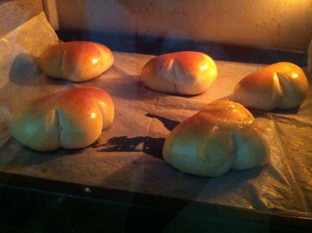 卡士达奶油面包