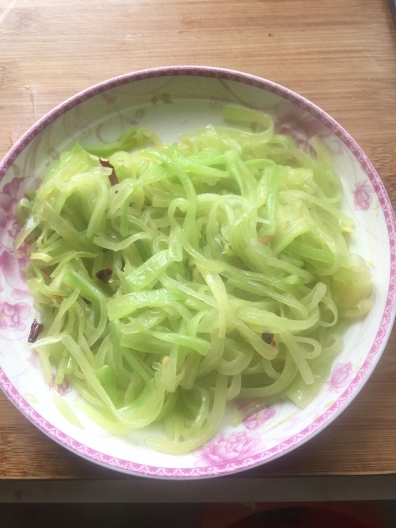 炝炒莴苣丝