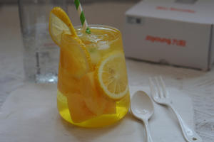 黄桃柠檬气泡水的做法 步骤11