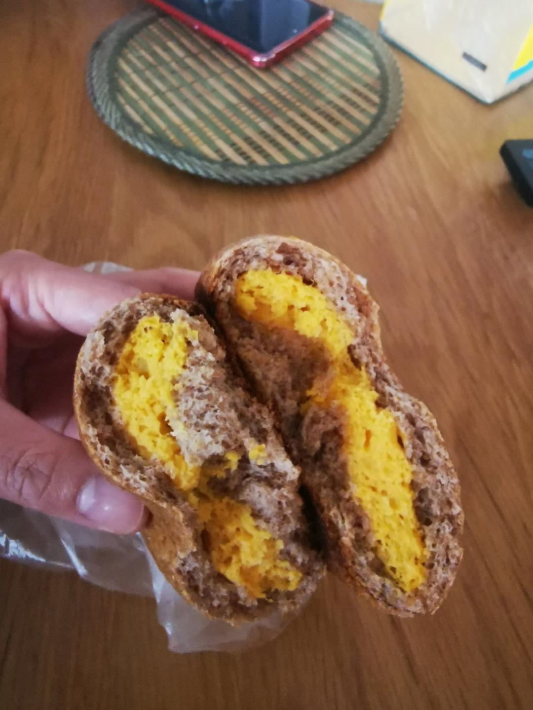 奶酥红薯餐包