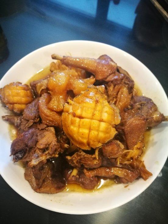 花雕乳鸽焖鲜鲍
