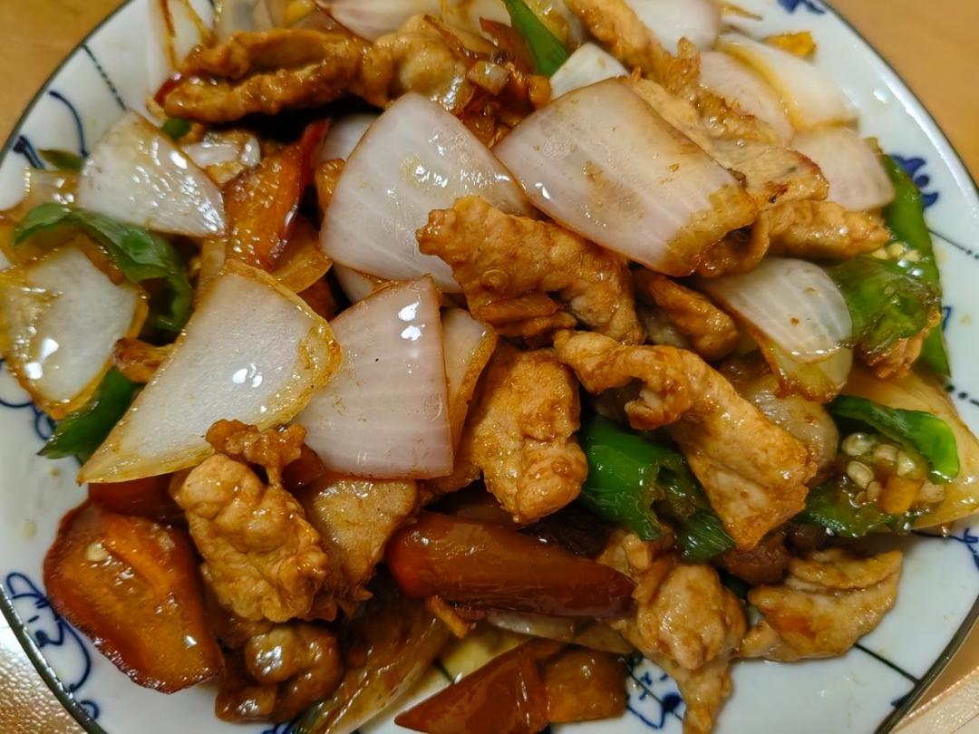 下饭菜：洋葱青椒炒肉片