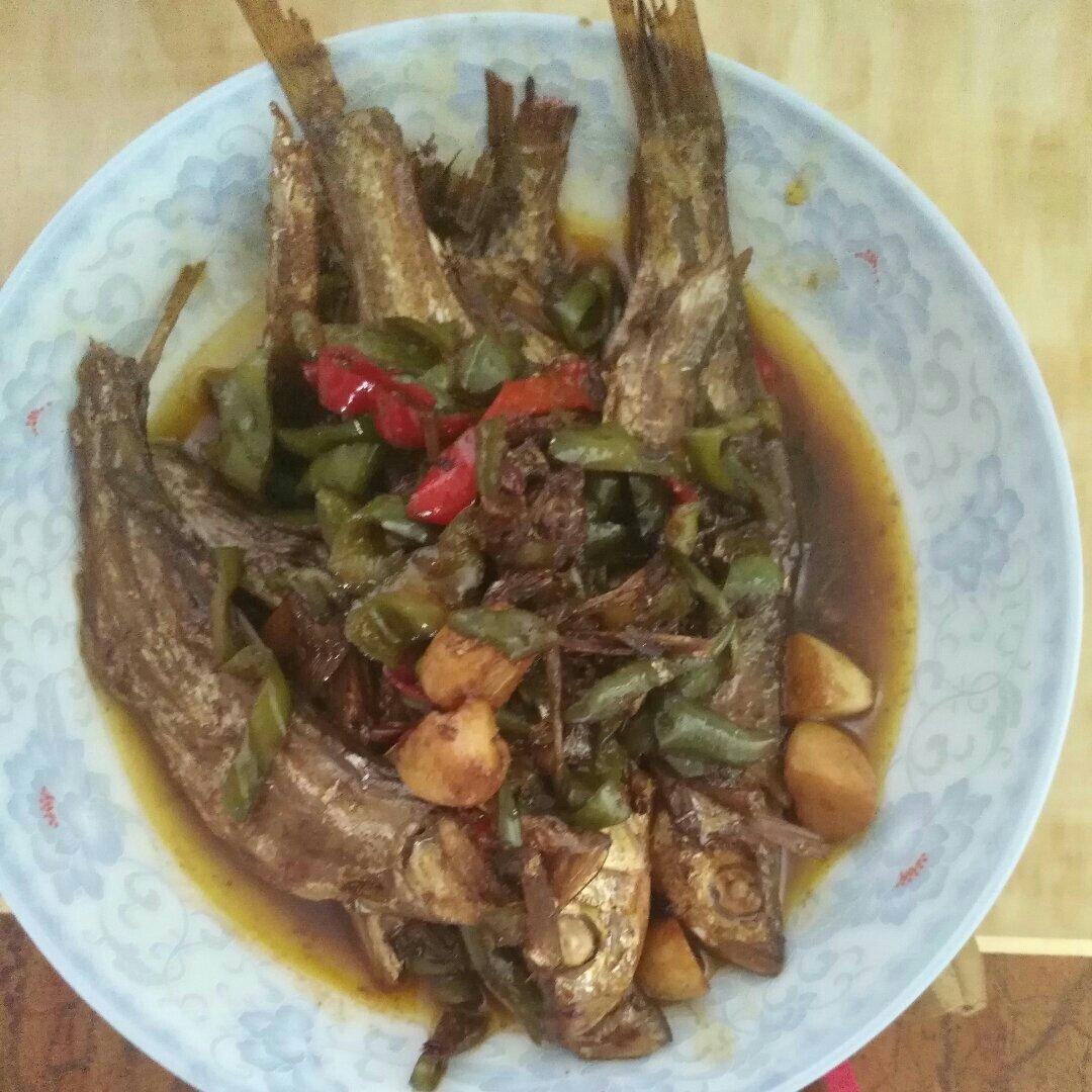 香辣小鱼干