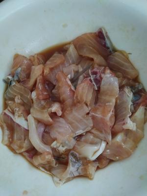 好吃的干锅脆鱼的做法 步骤1