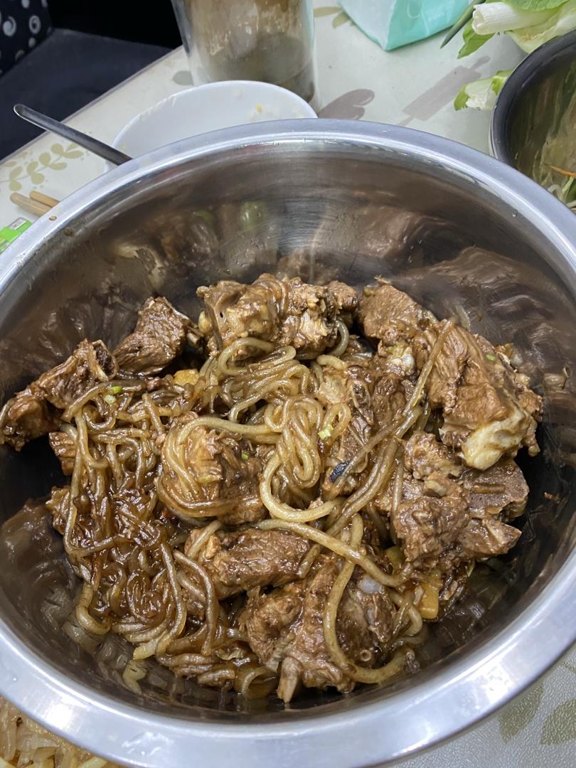 排骨炖粉条~