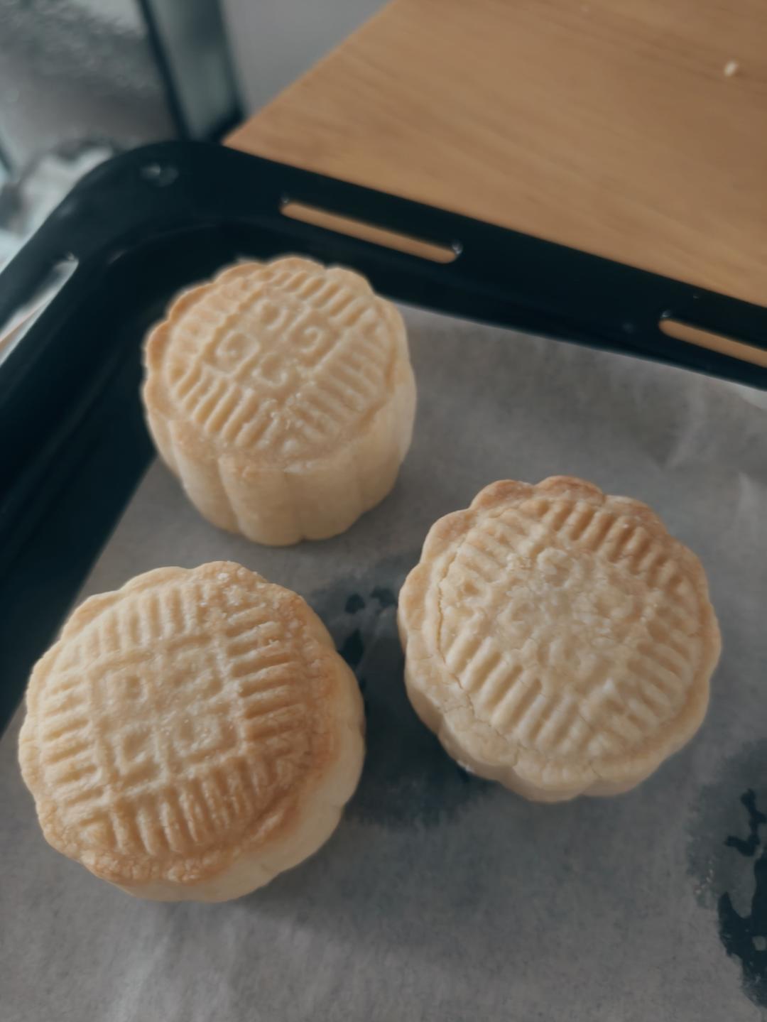 超详细图解版--流心奶黄月饼