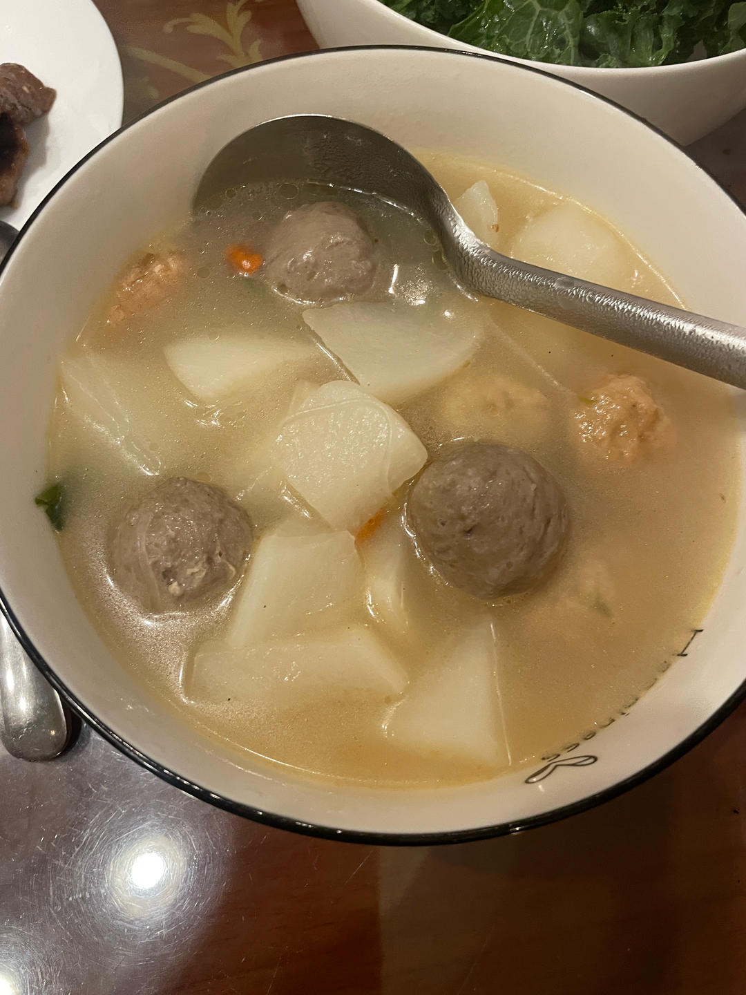 牛肉丸子萝卜汤，简单易做的鲜美味道