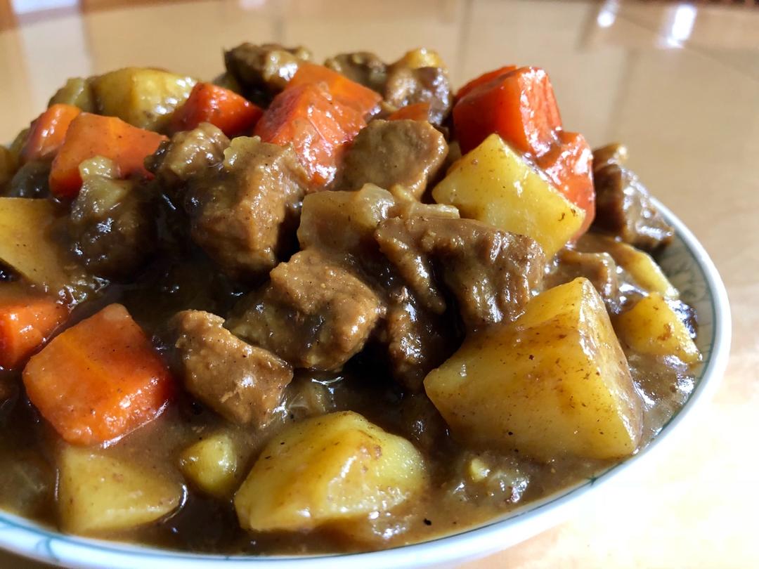 日式咖喱牛肉饭