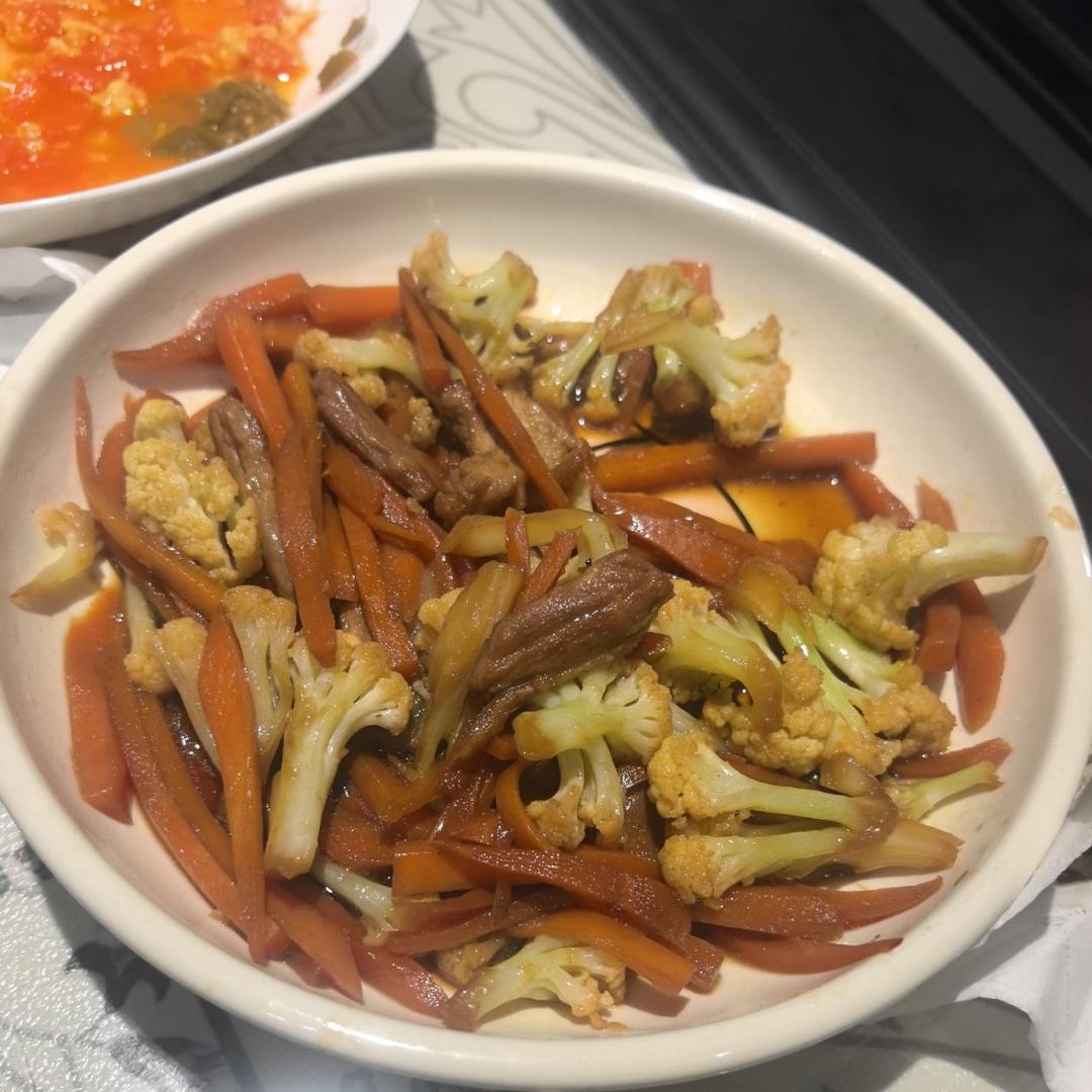 干煸菜花（花菜炒肉）