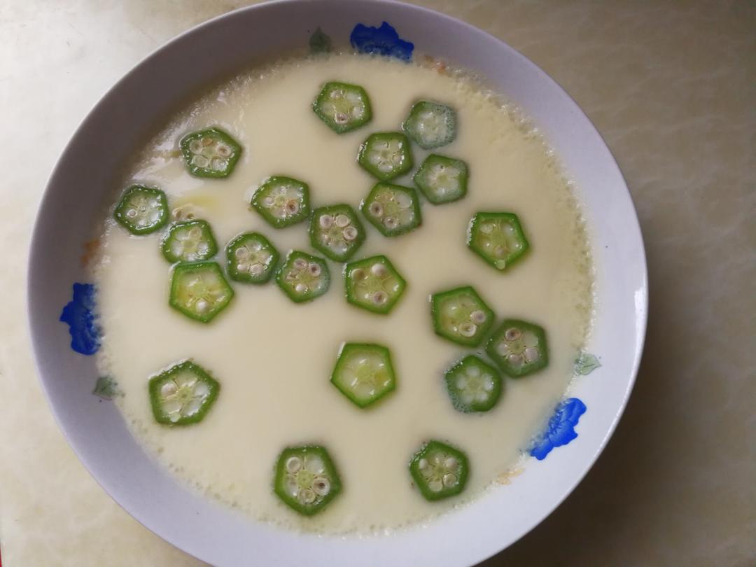 颜值控-做一朵开在碗里的花秋葵蒸水蛋