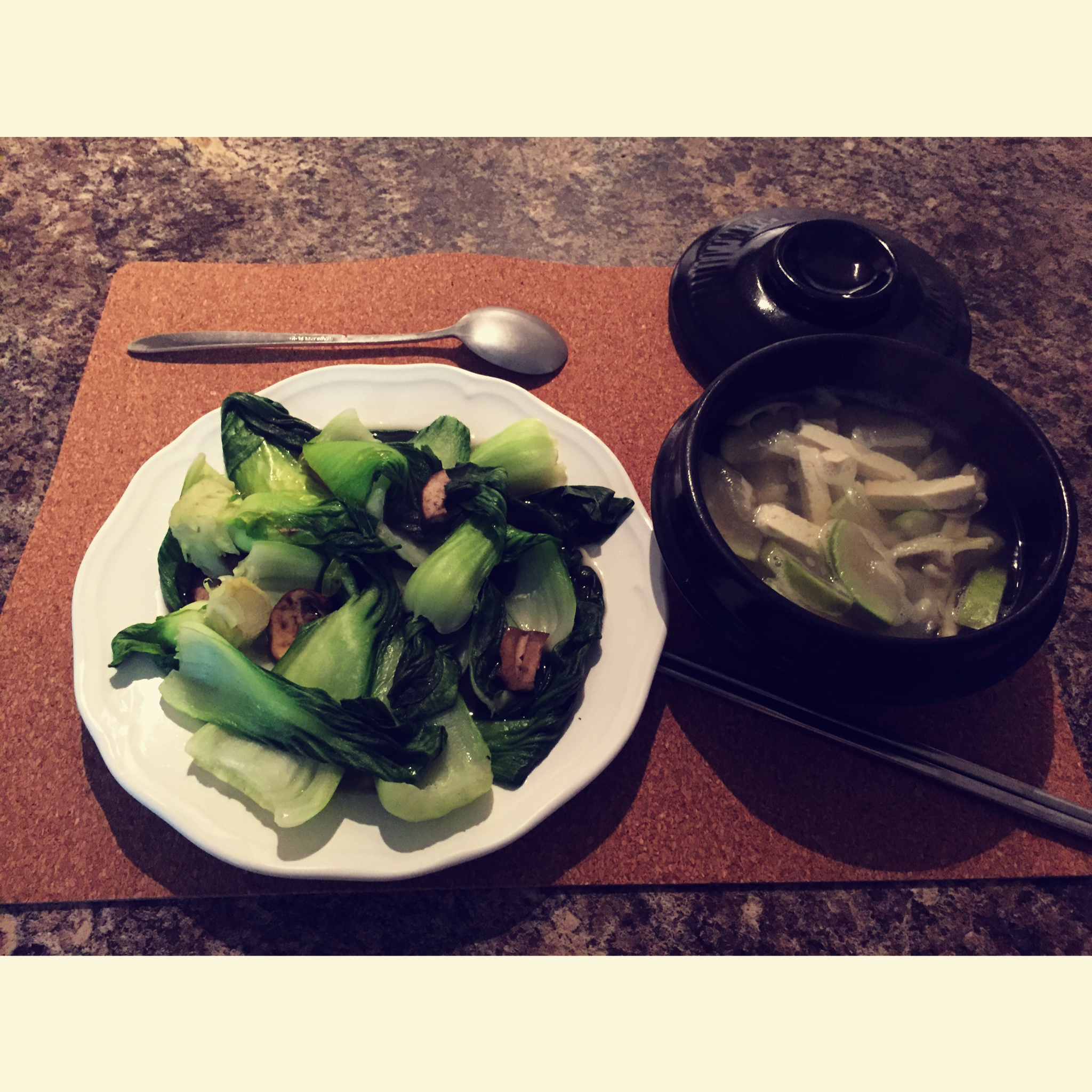 青菜炒蘑菇