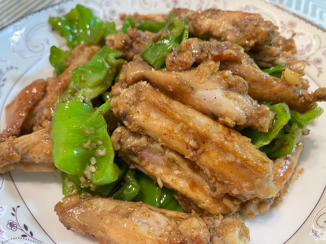 蒜香鸡翅，这才是鸡翅最好吃的做法