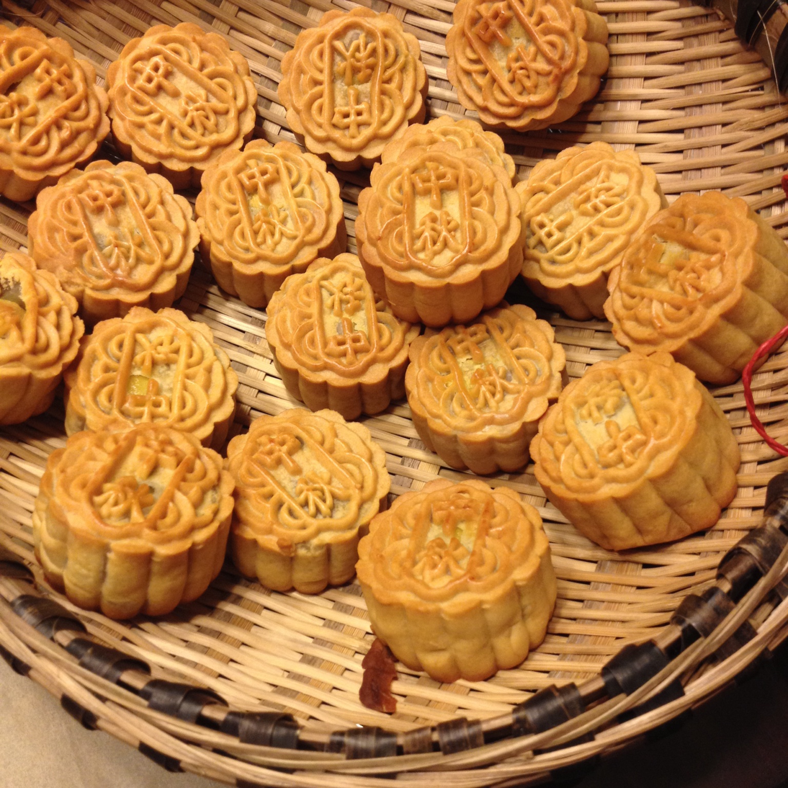 广式月饼——蛋黄莲蓉月饼