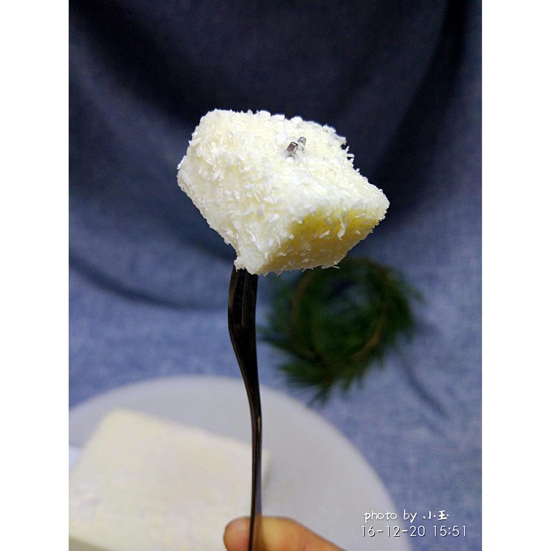 椰丝牛奶小方糕