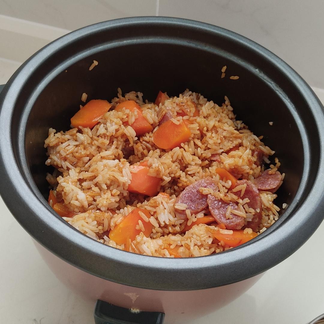快手放便的腊肠焖饭的做法
