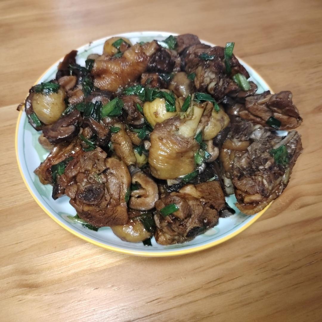【栗子烧鸡】鸡肉都给你吃，栗子归我~